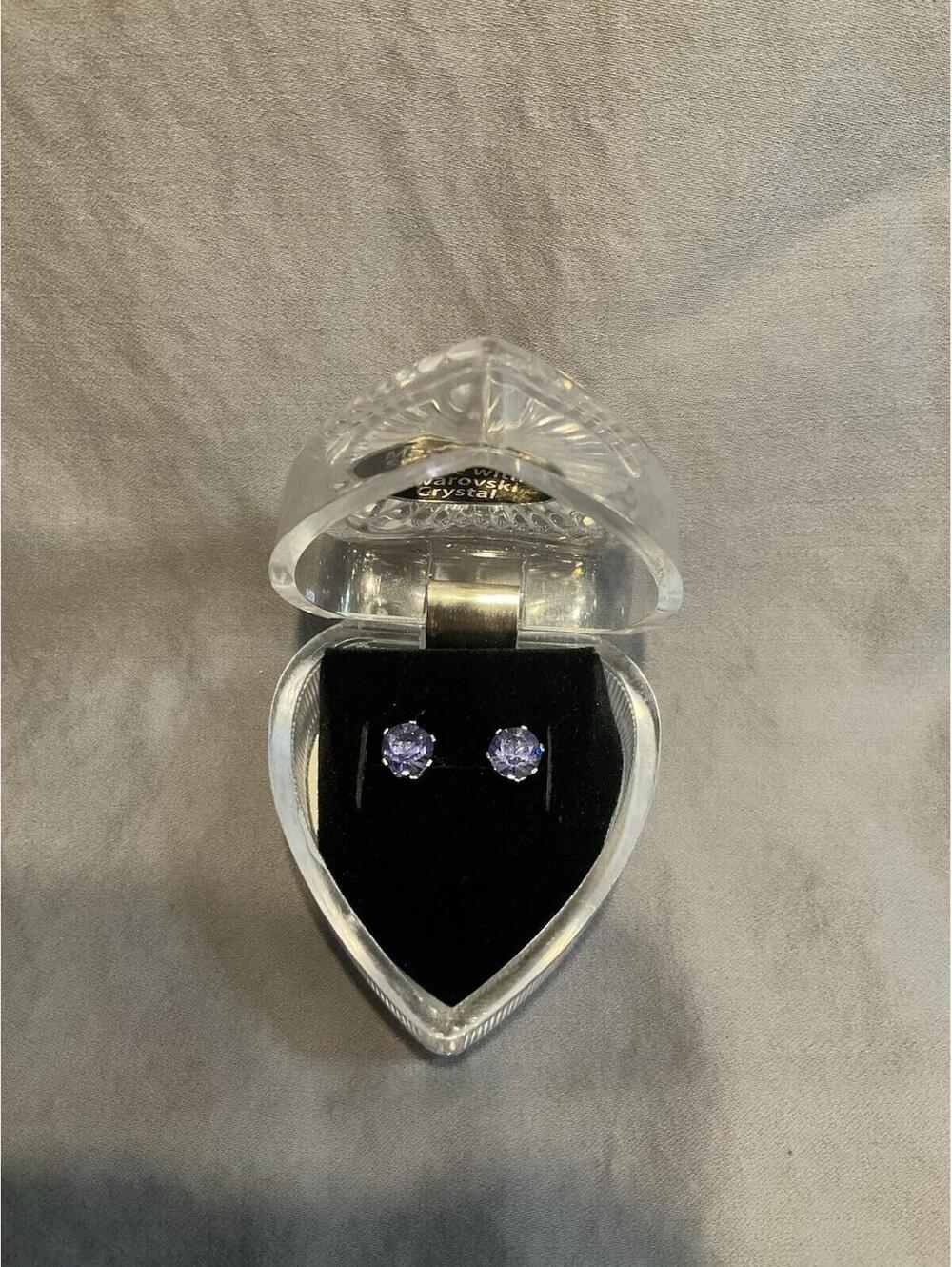 NWOT MEDIUM Purple Stud Earrings Made with Swarovski Crystal in Heart Box  #1332